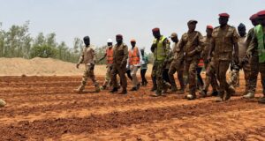 Autoroute Ouaga-Bobo: le Ministre d’Etat s’imprègne de l’état d’avancement des travaux