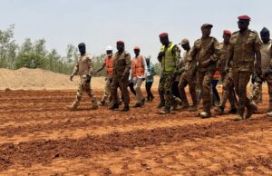 Autoroute Ouaga-Bobo: le Ministre d’Etat s’imprègne de l’état d’avancement des travaux