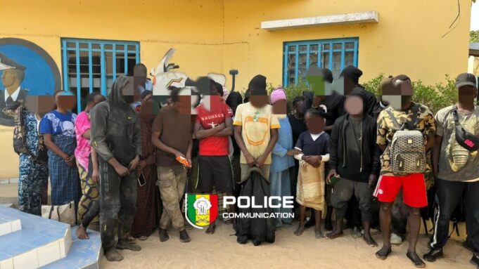 34 migrants interceptés après une panne en pleine traversée vers l’Espagne
