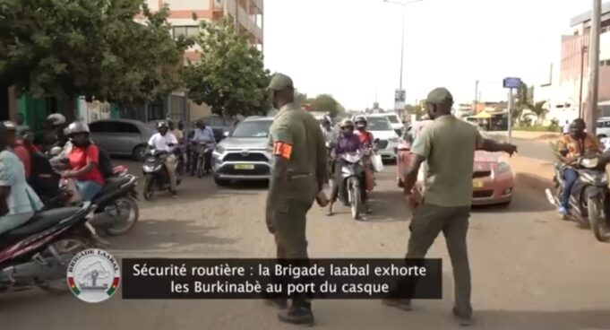 Port du casque: la Brigade Laabal en action