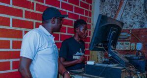 Promotion de la musique burkinabè : le ministre Pingdwendé Gilbert OUEDRAOGO action sur le terrain
