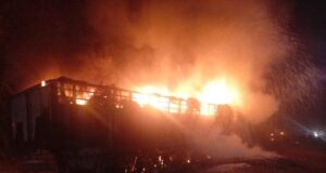 Burkina: intervention des sapeurs-pompiers pour incendies de camion et de magasin