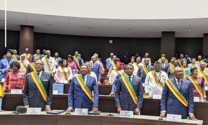 Un poste de vice-président renaît au Cameroun