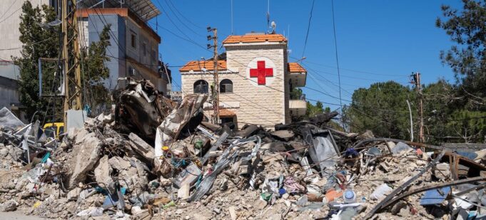 Au Liban, une trêve vacillante sur fond de frappes et de destructions