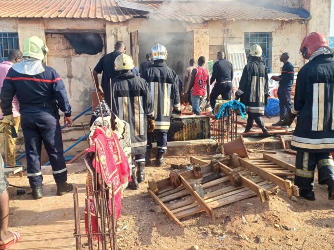 Burkina: des articles d’un magasin de stockage en feu à Bobo