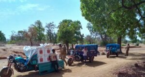 Burkina: des tricycles chargés de cigarettes illicites interceptés à Bendogo