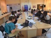 Les Jeunes ambassadeurs et les Journalistes pour la paix échangent avec l’Ambassadeur de l’UE