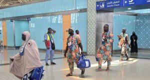 Hadj 2026: le premier vol de Bobo-Dioulasso accueilli par l’ambassade du Burkina en Arabie Saoudite