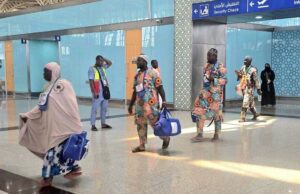 Hadj 2026: le premier vol de Bobo-Dioulasso accueilli par l’ambassade du Burkina en Arabie Saoudite