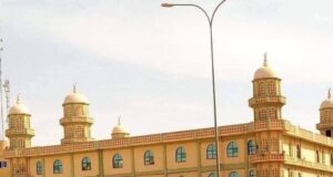 Ouagadougou: la grande mosquée du mouvement sunnite fermée jusqu’à nouvel ordre