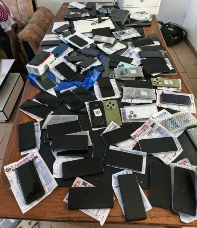 Bénin/Vol et recel: 25 suspects arrêtés et près de 800 appareils électroniques saisis