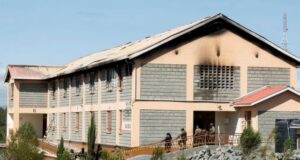 Kenya: huit élèves interpellés pour le meurtre de 16 personnes suite un incendie dans un internat
