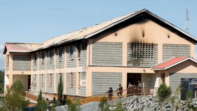 Kenya: huit élèves interpellés pour le meurtre de 16 personnes suite un incendie dans un internat