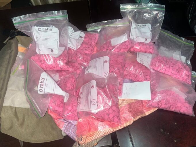 Coup de filet antidrogue: plus de 12 000 pilules d’ecstasy saisies et 60 personnes arrêtées