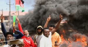 Kenya/Ebola: un mort lors des manifestations contre un centre de quarantaine américain