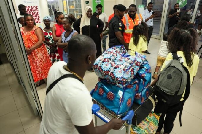 Afrique du Sud: 268 Nigérians quittent le pays dans un contexte de durcissement migratoire