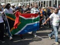 En une semaine, près de 2 750 étrangers ont quitté l’Afrique du Sud