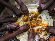 Chaque année, les aliments insalubres coûtent la vie à 1,5 million de personnes