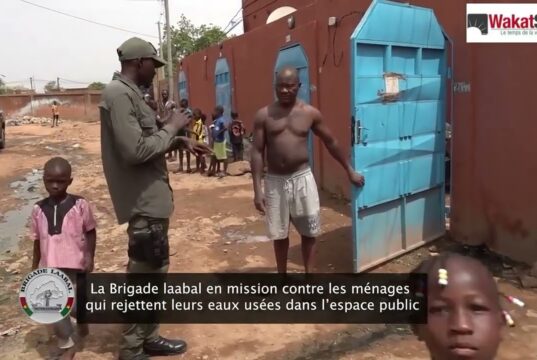 Burkina: lutte contre les eaux usées dans l’espace public