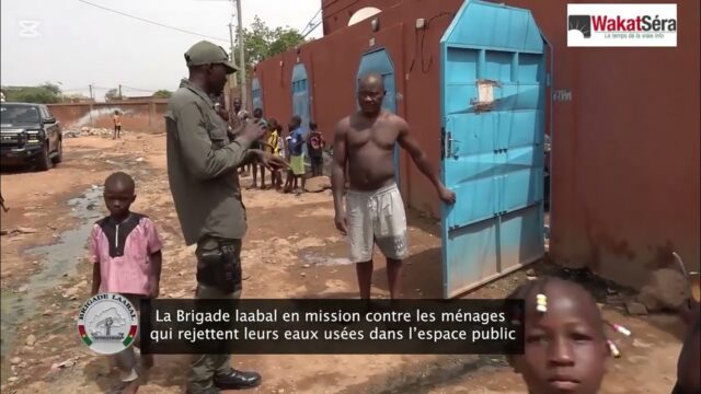Burkina: lutte contre les eaux usées dans l’espace public