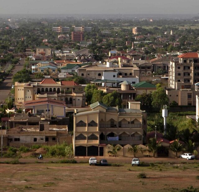 Vue générale de la capitale du Burkina Faso, Ouagadougou (image d'illustration). REUTERS/Joe Penney/Files