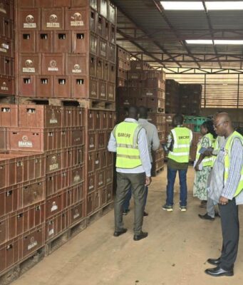 Burkina: enquête sur le circuit des boissons chez les cavistes et les maquis