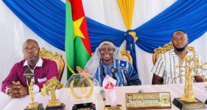 Médecine traditionnelle: Adja Bonkoungou de Zagtouli dévoile ses distinctions