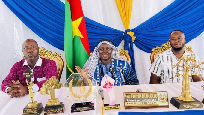 Médecine traditionnelle: Adja Bonkoungou de Zagtouli dévoile ses distinctions
