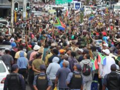 Afrique du Sud: la mort d’un Ghanéen lors des manifestations anti-migrants ravive les tensions avec Accra