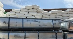 Burkina: la Douane met en échec une fraude de «45 000 feuilles de tôle» dissimulées dans six camions