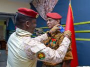 Burkina/Armée: les nouveaux promus reçoivent leurs attributs