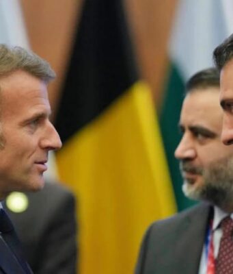 Syrie: des explosions près du lieu de séjour du président français, Emmanuel Macron