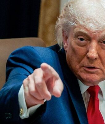 Donald Trump cible les médias étrangers