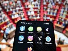 France: les réseaux sociaux interdits aux moins de 15 ans dès la rentrée