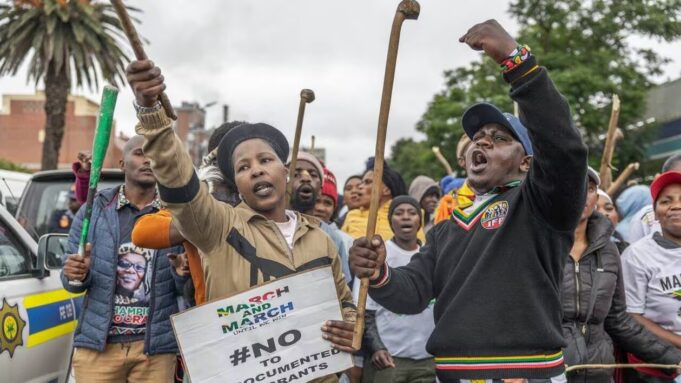 La CPI appelée à enquêter sur les violences xénophobes en Afrique du Sud