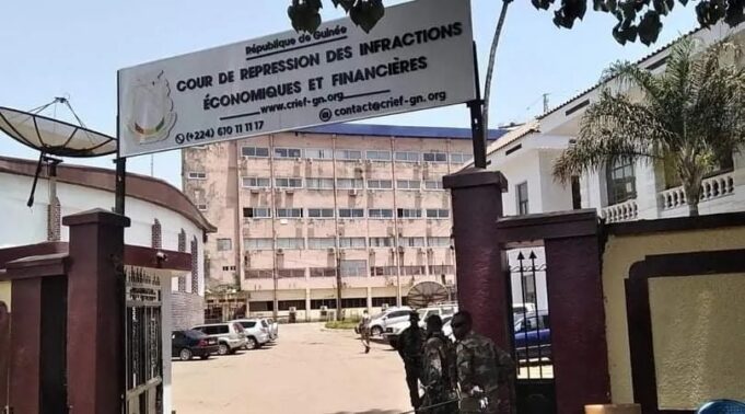 Dix ans de prison requis en appel contre un ancien ministre de la Défense