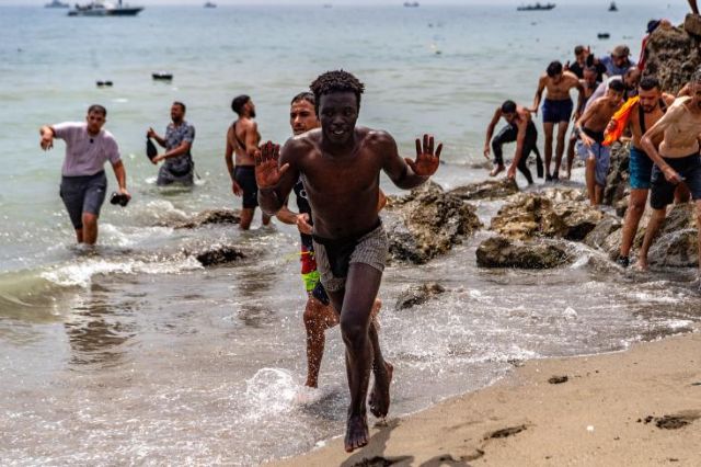 migrants à Ceuta