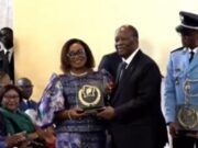 Côte d’Ivoire: la diplomate Allègne Justine Gossé lauréate du Prix National d’Excellence