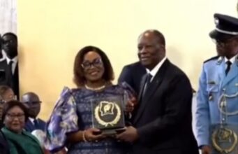 Côte d’Ivoire: la diplomate Allègne Justine Gossé lauréate du Prix National d’Excellence