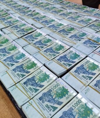 Burkina: 60 millions de FCFA de faux billets saisis à Tenkodogo