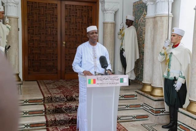 Le Premier ministre malien, Abdoulaye Maïga, lors de sa visite en Algérie
