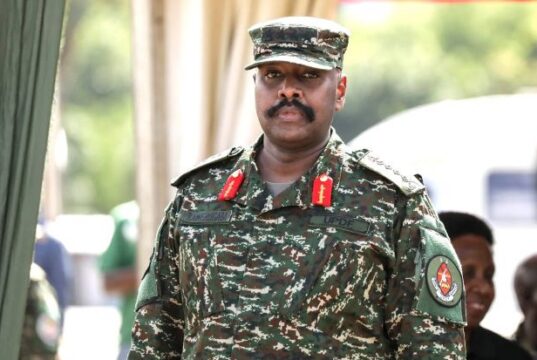 Ouganda: au nom du père, le fils sera-t-il président «par la grâce de Dieu»?