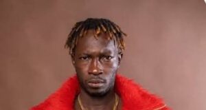 Œuvres «contraires aux bonnes mœurs»: l’artiste Kosa Pic risque une interdiction d’exercer