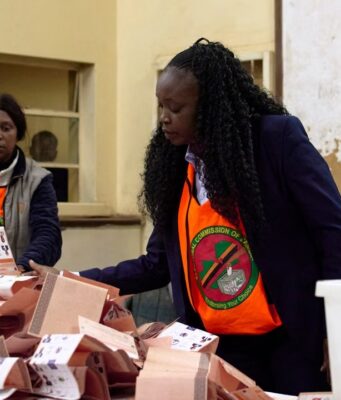 Tensions post-électorales en Zambie: la commission suspend le dépouillement