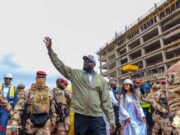 Mamadi Doumbouya regagne Conakry après dix jours de «congé annuel»