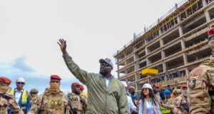 Mamadi Doumbouya regagne Conakry après 11 jours de «congé annuel»