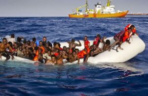 42 migrants africains secourus après une panne de leur embarcation