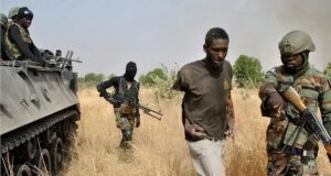 Nigéria: plus de 150 terroristes se rendent aux forces armées