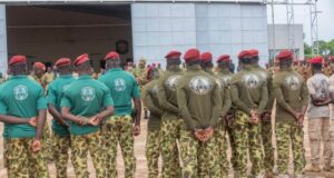 Burkina/Tournée du CEMGA: le moral des troupes au top dans la région de Goulmou-Sirba-Tapoa