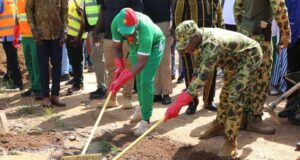 Burkina/Lutte antipaludisme: à Manga le gouvernement donne l’exemple pour la 2e édition des JNLAV